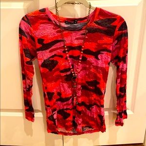 David Cline NWT red and pink camo top